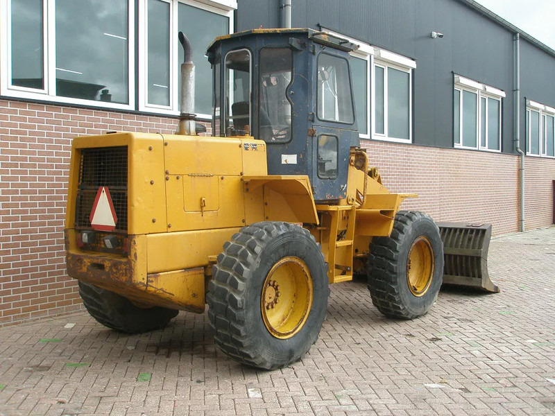 Chargeuse sur pneus Komatsu W40-2
