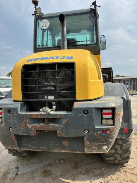 Chargeuse sur pneus Komatsu WA100M6