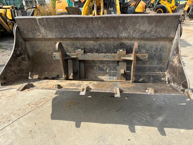 Chargeuse sur pneus Komatsu WA100M6