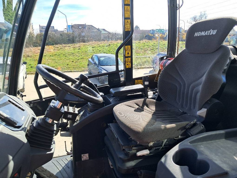 Chargeuse sur pneus Komatsu WA100M-8