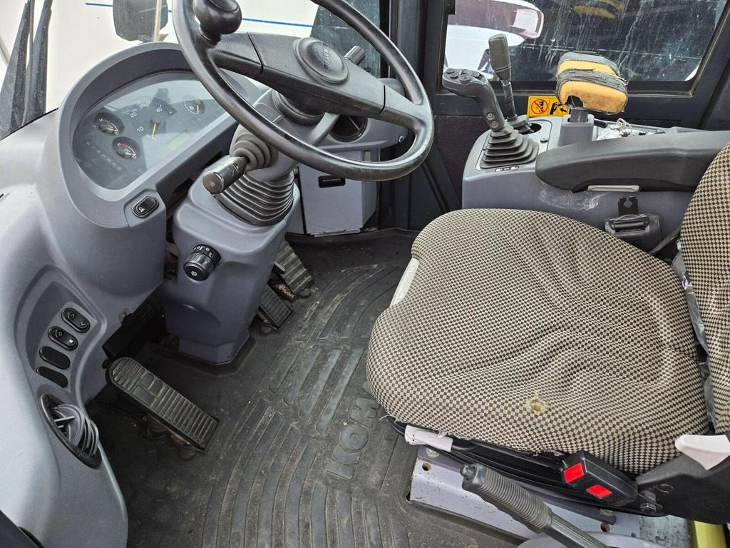 Chargeuse sur pneus Komatsu WA200PZ-6