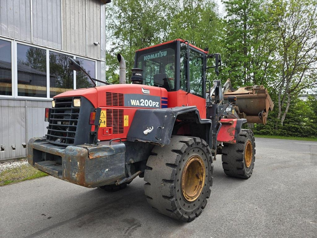 Chargeuse sur pneus Komatsu WA200PZ-6