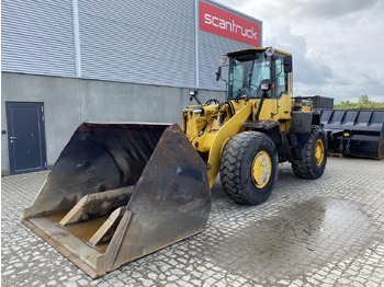 Chargeuse sur pneus  Komatsu WA270-3