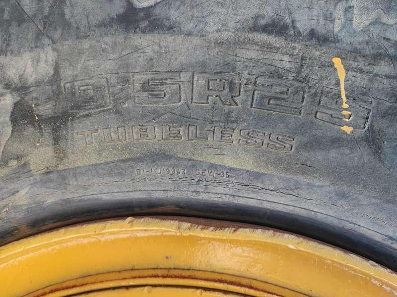 Chargeuse sur pneus Komatsu WA270-3