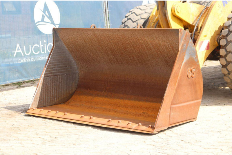 Chargeuse sur pneus Komatsu WA270-8E0