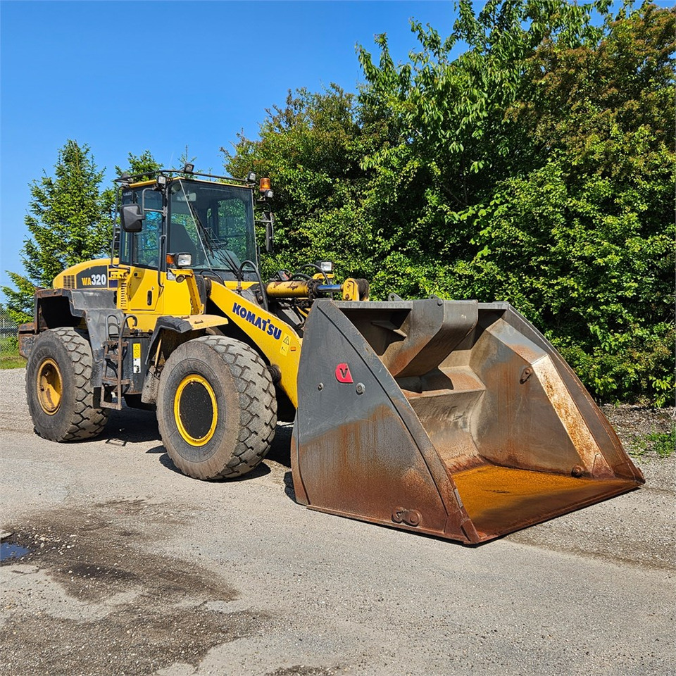Chargeuse sur pneus Komatsu WA320-5H