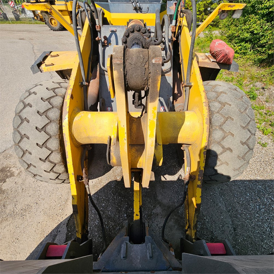 Chargeuse sur pneus Komatsu WA320-5H