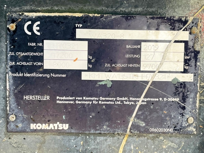 Chargeuse sur pneus Komatsu WA320-8 (3661)