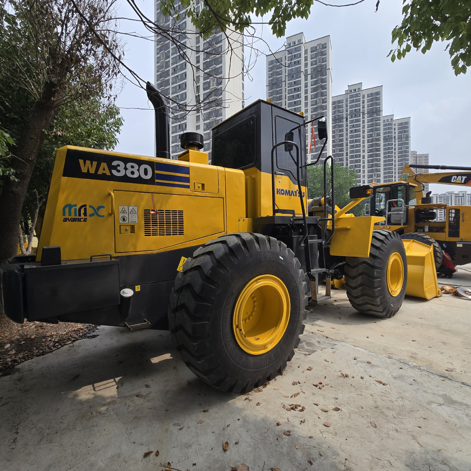 Chargeuse sur pneus Komatsu WA380