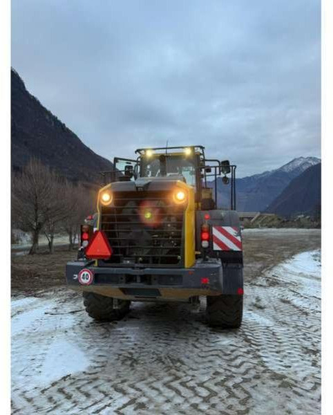 Chargeuse sur pneus Komatsu WA380-8