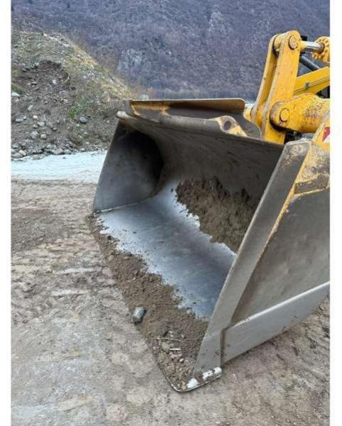 Chargeuse sur pneus Komatsu WA380-8