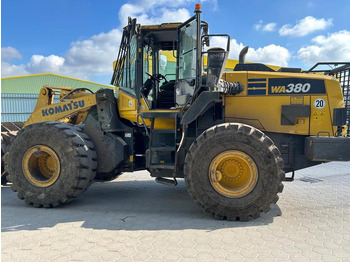 Chargeuse sur pneus Komatsu WA380-8E0