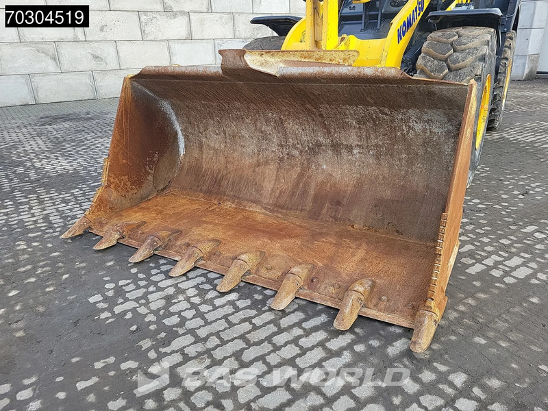 Chargeuse sur pneus Komatsu WA380 -8E0 WA380