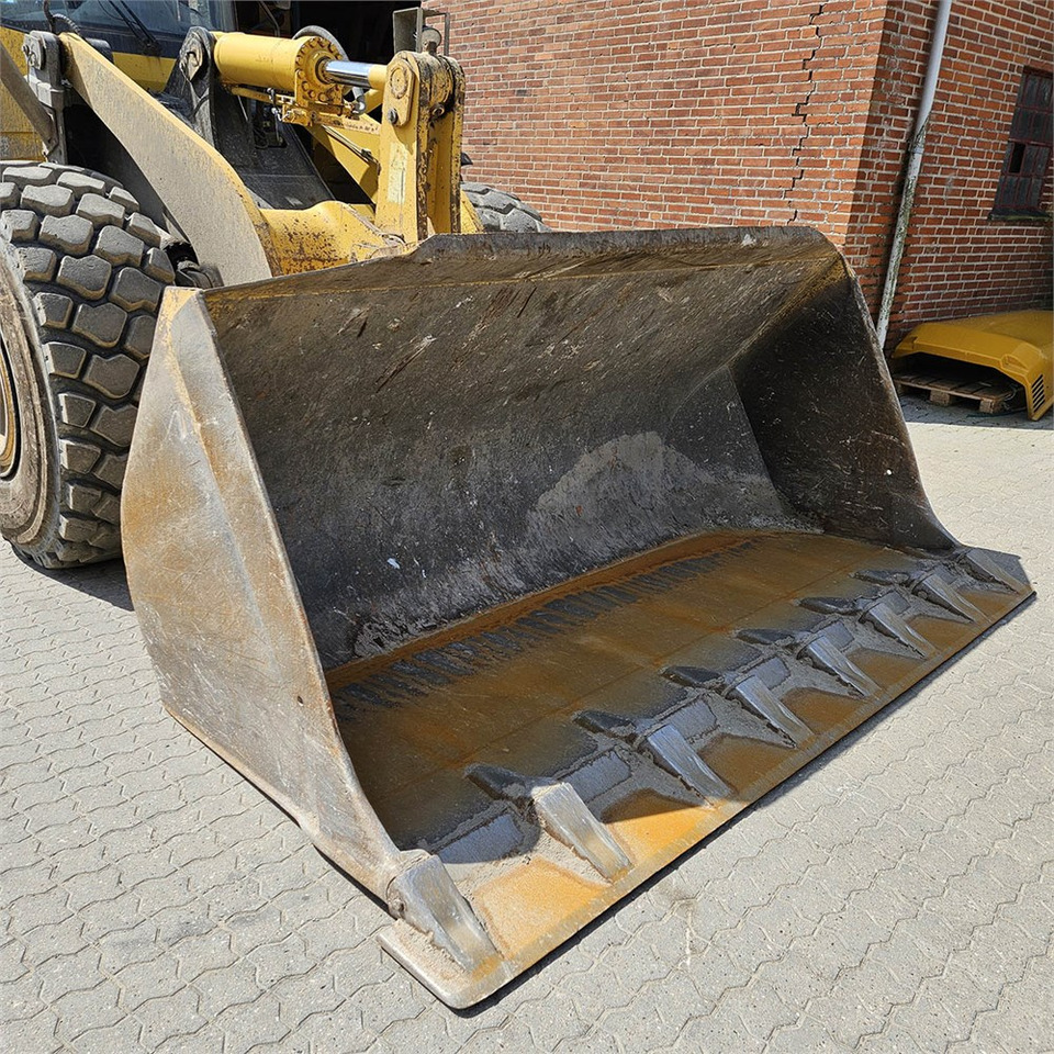 Chargeuse sur pneus Komatsu WA400 - 5H