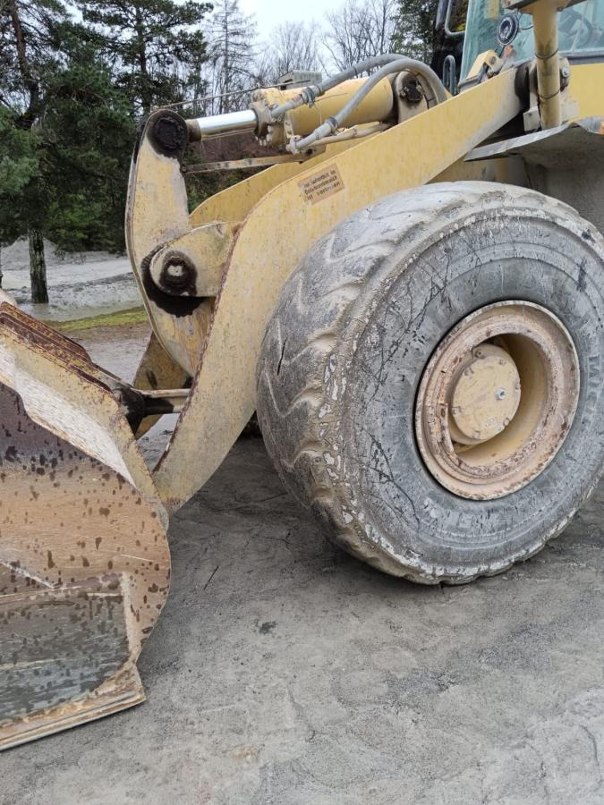 Chargeuse sur pneus Komatsu WA420