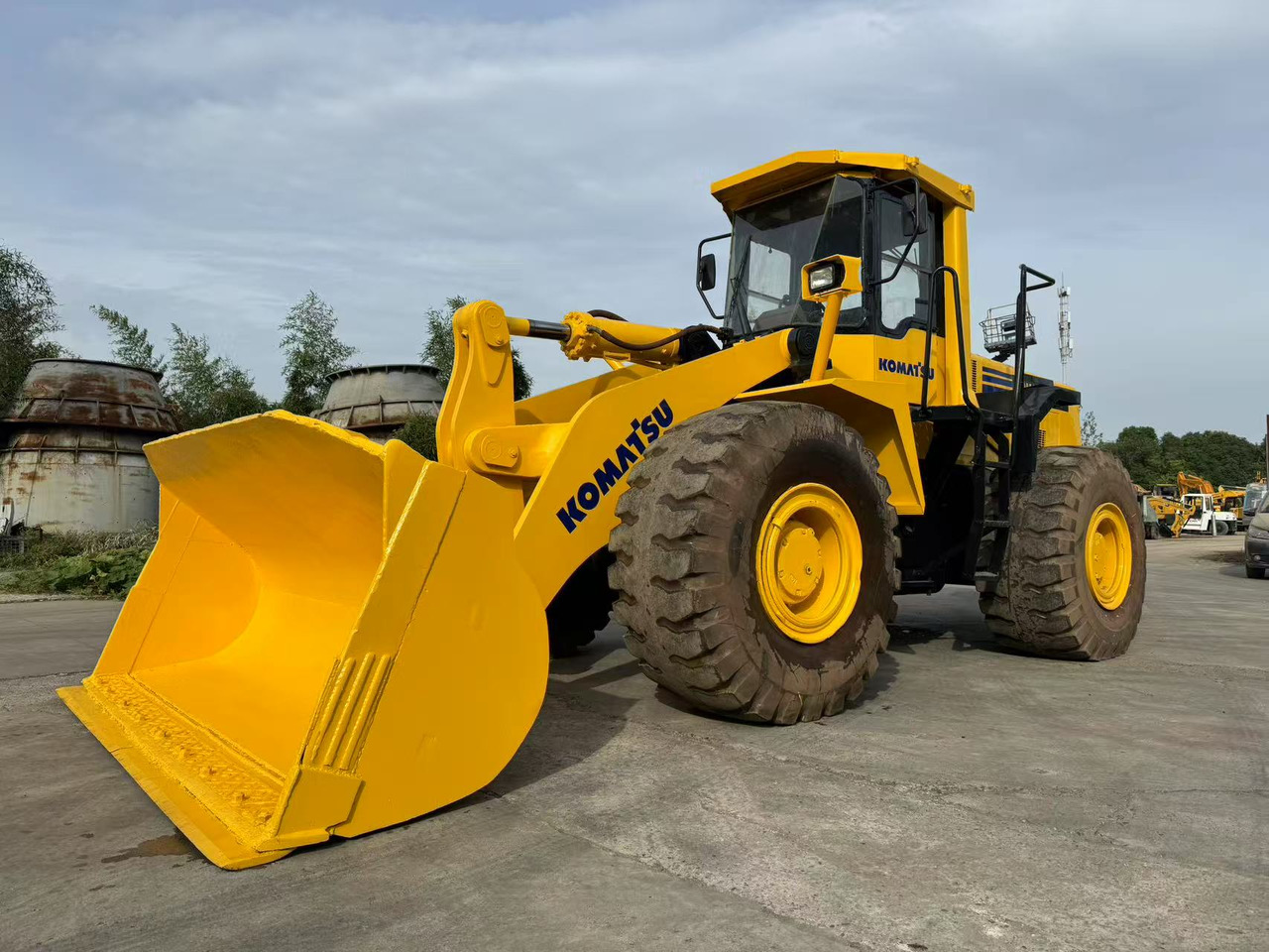 Chargeuse sur pneus Komatsu WA470