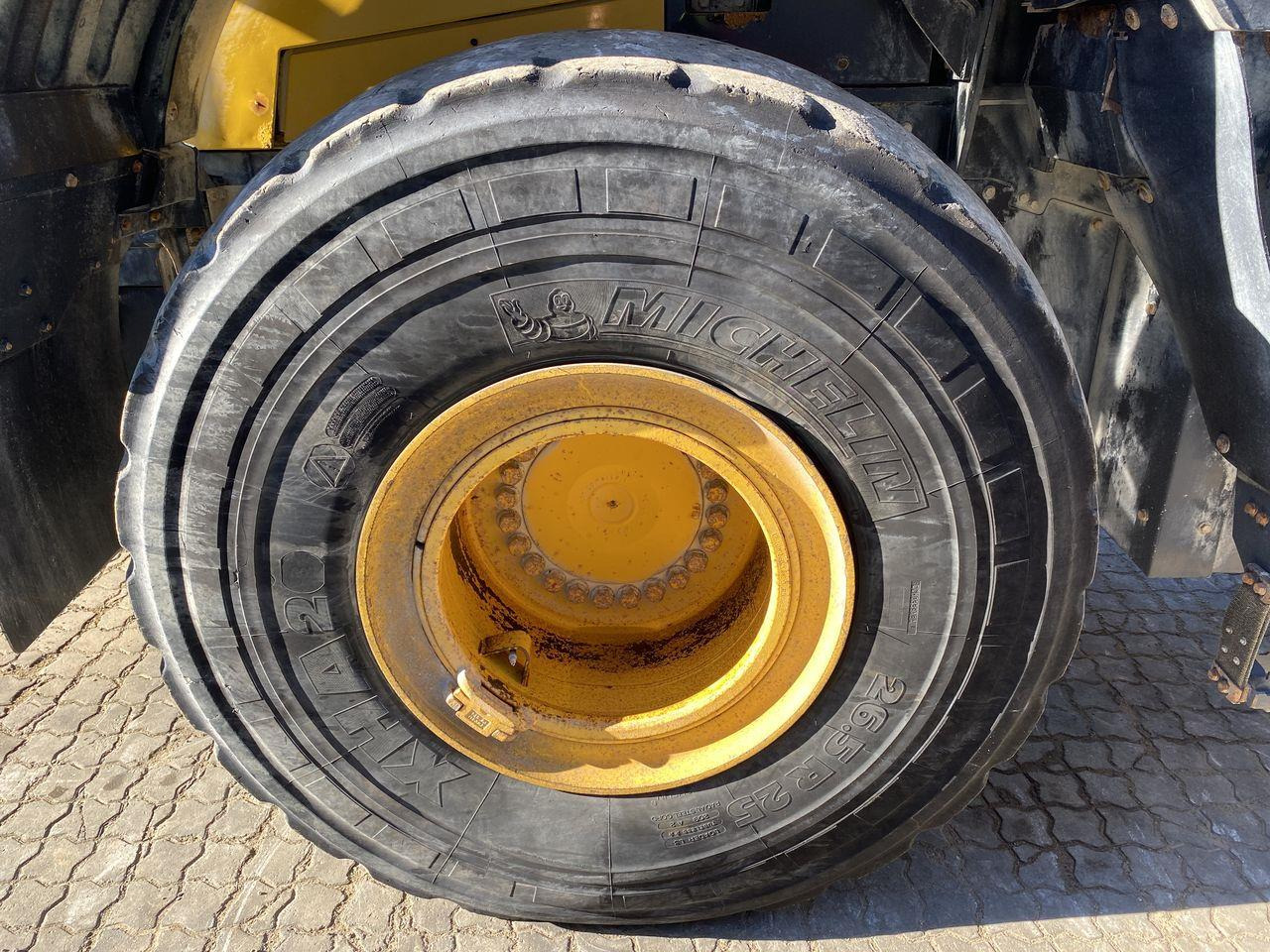 Chargeuse sur pneus Komatsu WA470-7