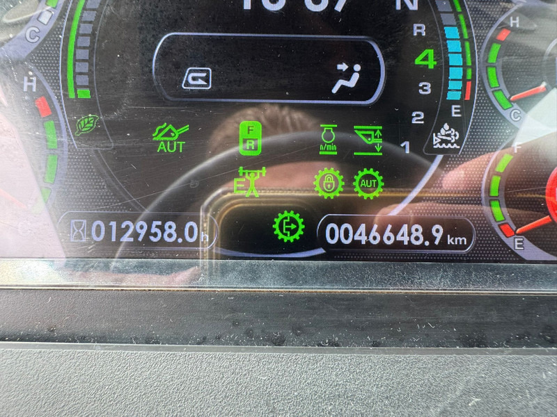 Chargeuse sur pneus Komatsu WA470-8