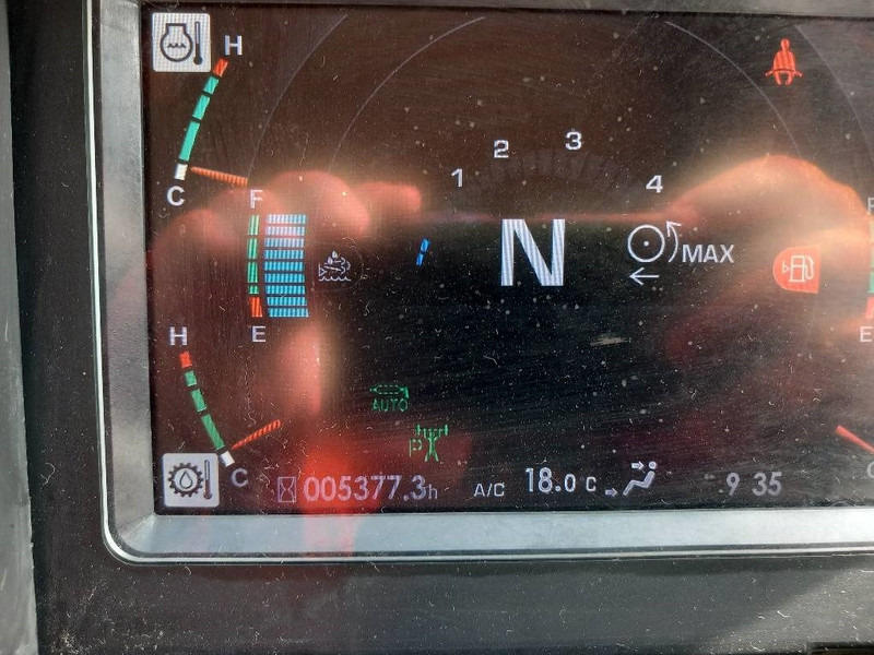 Chargeuse sur pneus Komatsu WA475-10
