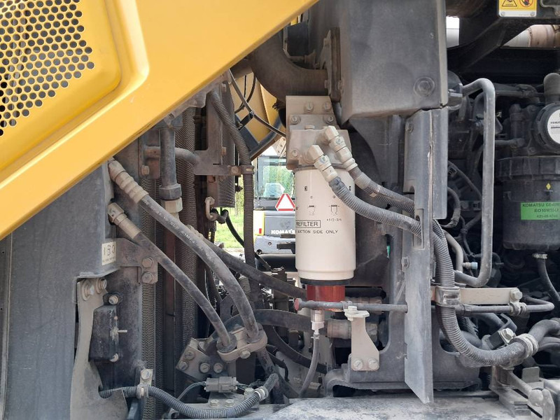 Chargeuse sur pneus Komatsu WA475-10E0