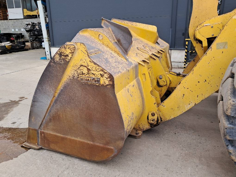 Chargeuse sur pneus Komatsu WA475-10E0