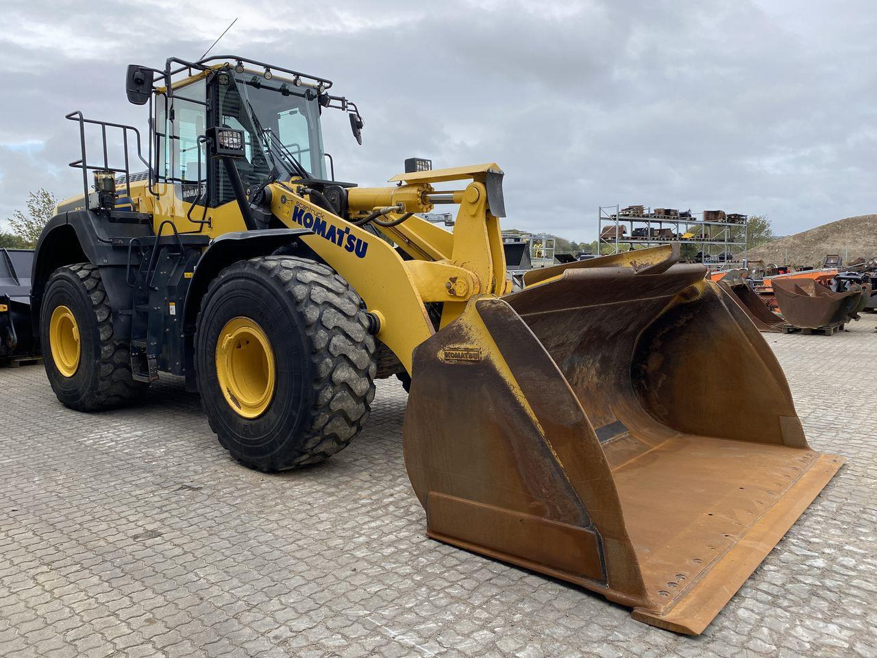 Chargeuse sur pneus Komatsu WA480-8