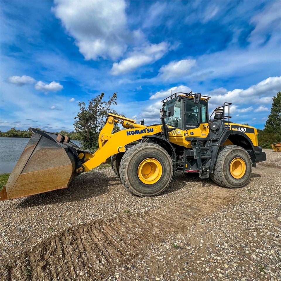 Chargeuse sur pneus Komatsu WA480-8