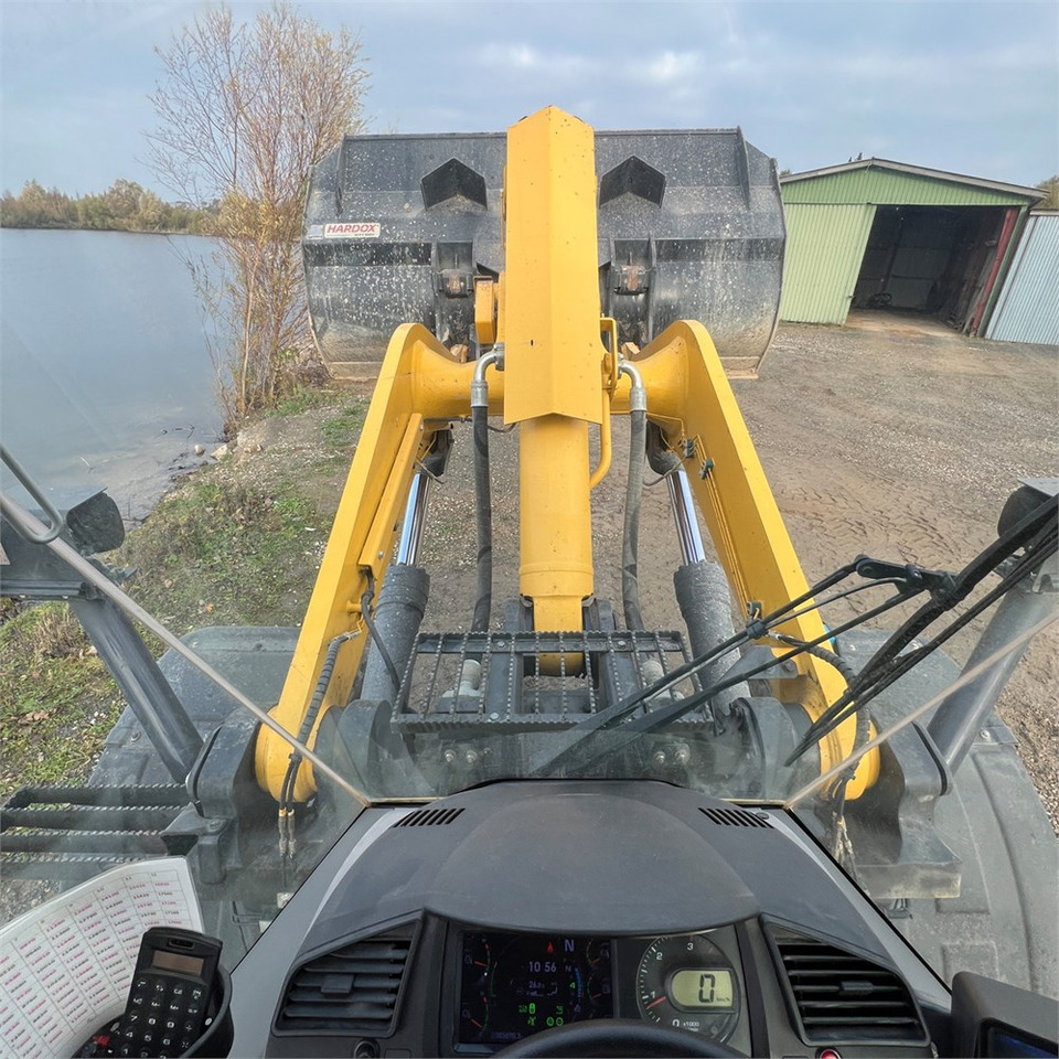 Chargeuse sur pneus Komatsu WA480-8