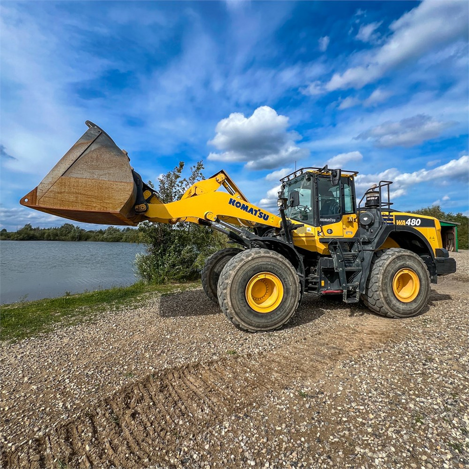 Chargeuse sur pneus Komatsu WA480-8