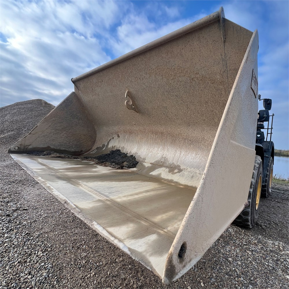 Chargeuse sur pneus Komatsu WA480-8