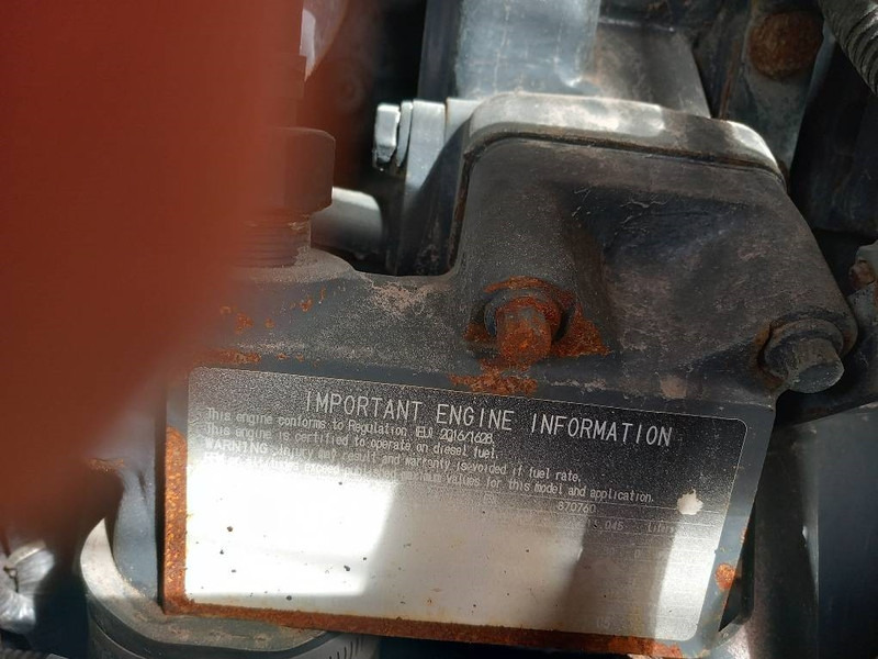 Chargeuse sur pneus Komatsu WA480-8E0