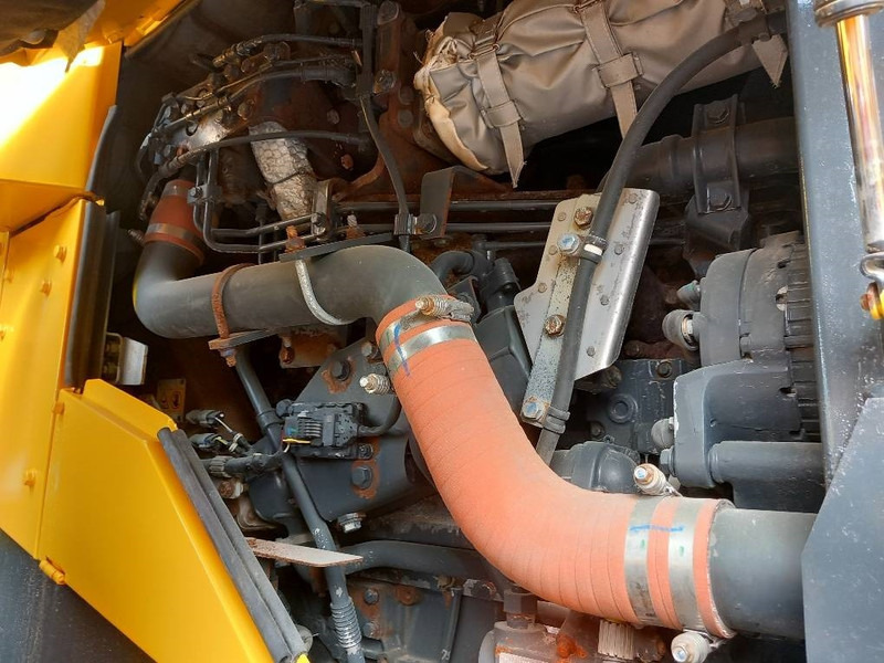 Chargeuse sur pneus Komatsu WA480-8E0