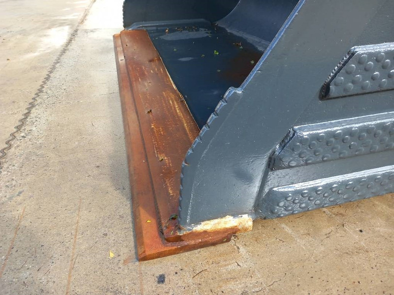 Chargeuse sur pneus Komatsu WA480-8E0