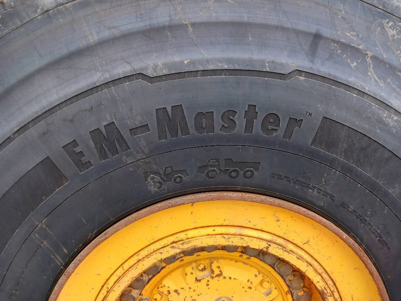 Chargeuse sur pneus Komatsu WA500-7