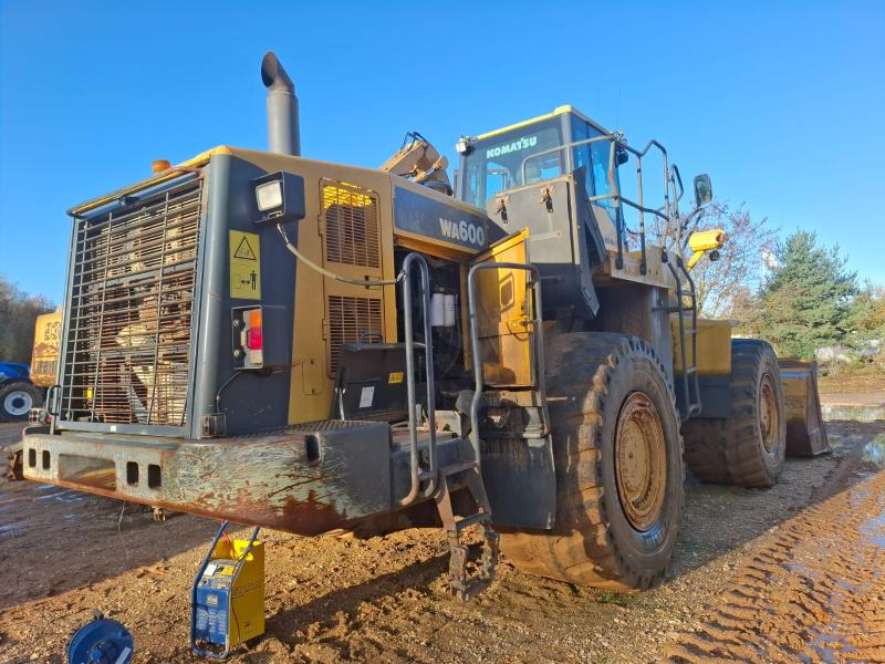 Chargeuse sur pneus Komatsu WA600-6