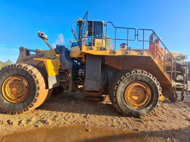 Chargeuse sur pneus Komatsu WA600-6