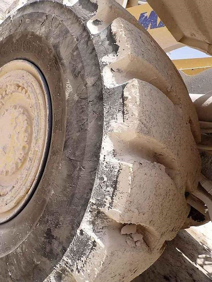 Chargeuse sur pneus Komatsu WA600-8EO