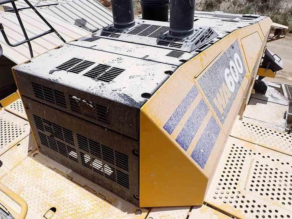 Chargeuse sur pneus Komatsu WA600-8EO
