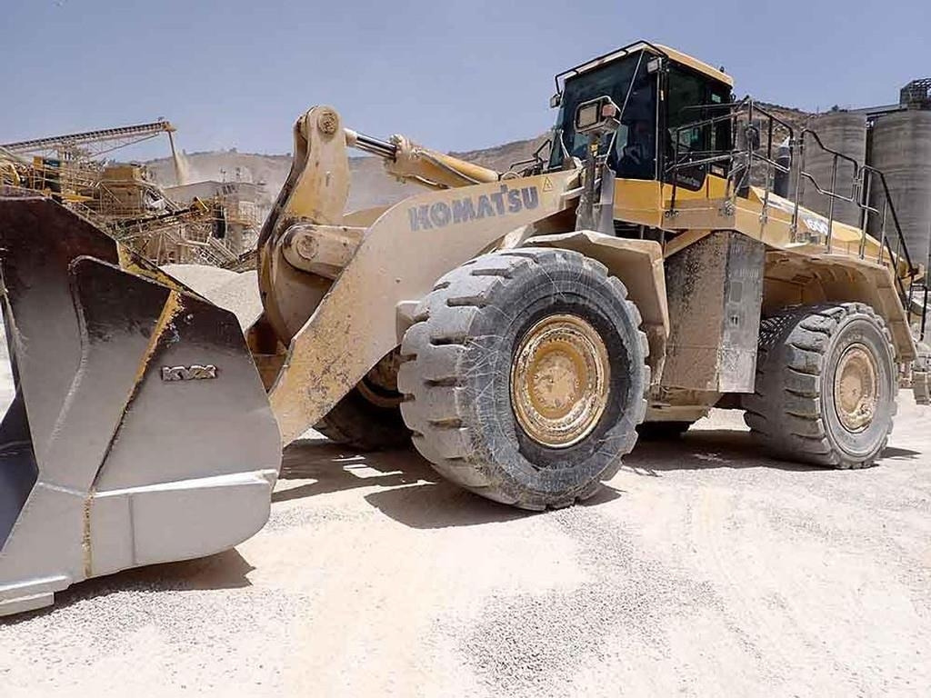 Chargeuse sur pneus Komatsu WA600-8EO