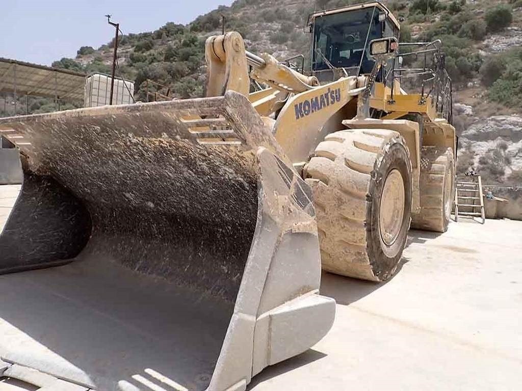 Chargeuse sur pneus Komatsu WA600-8EO