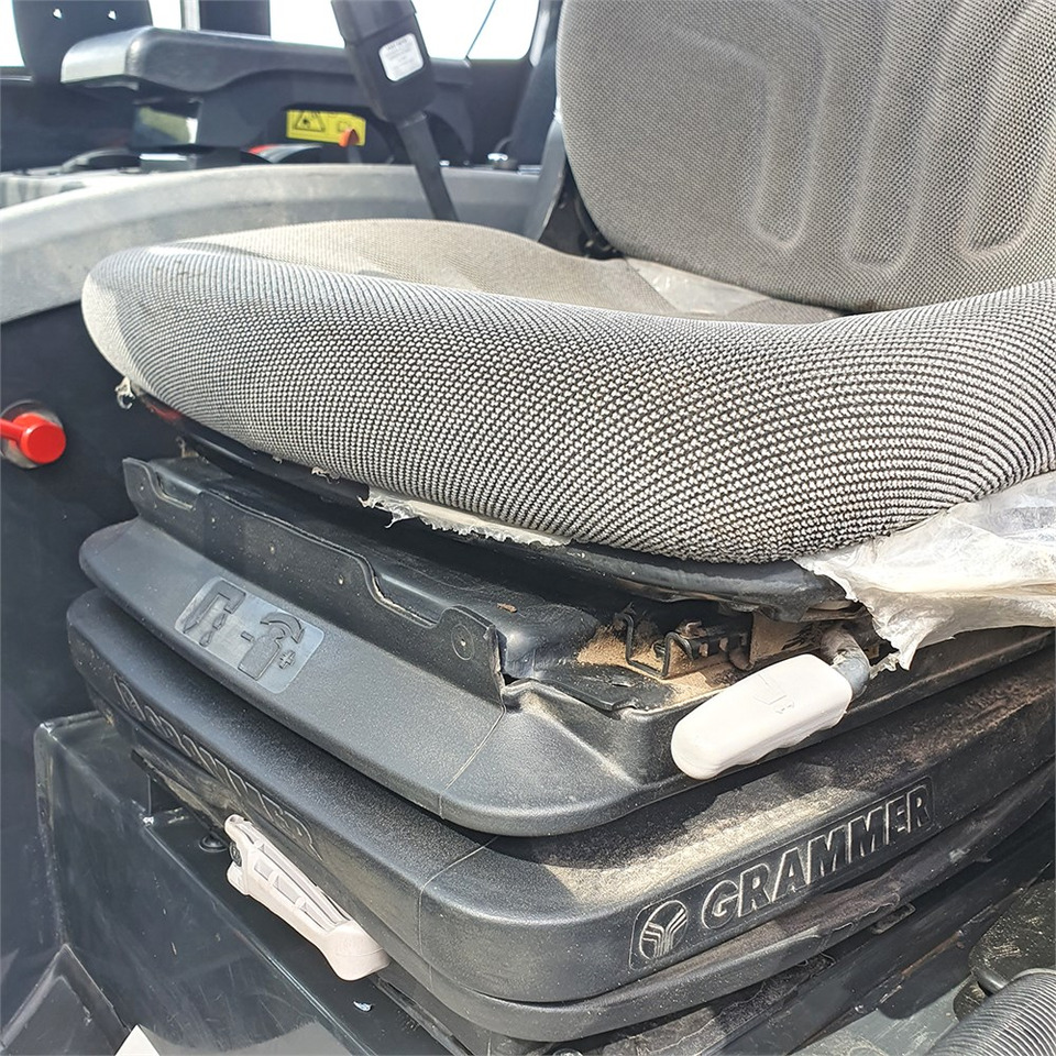 Chargeuse sur pneus Komatsu WA70 M-8 EO