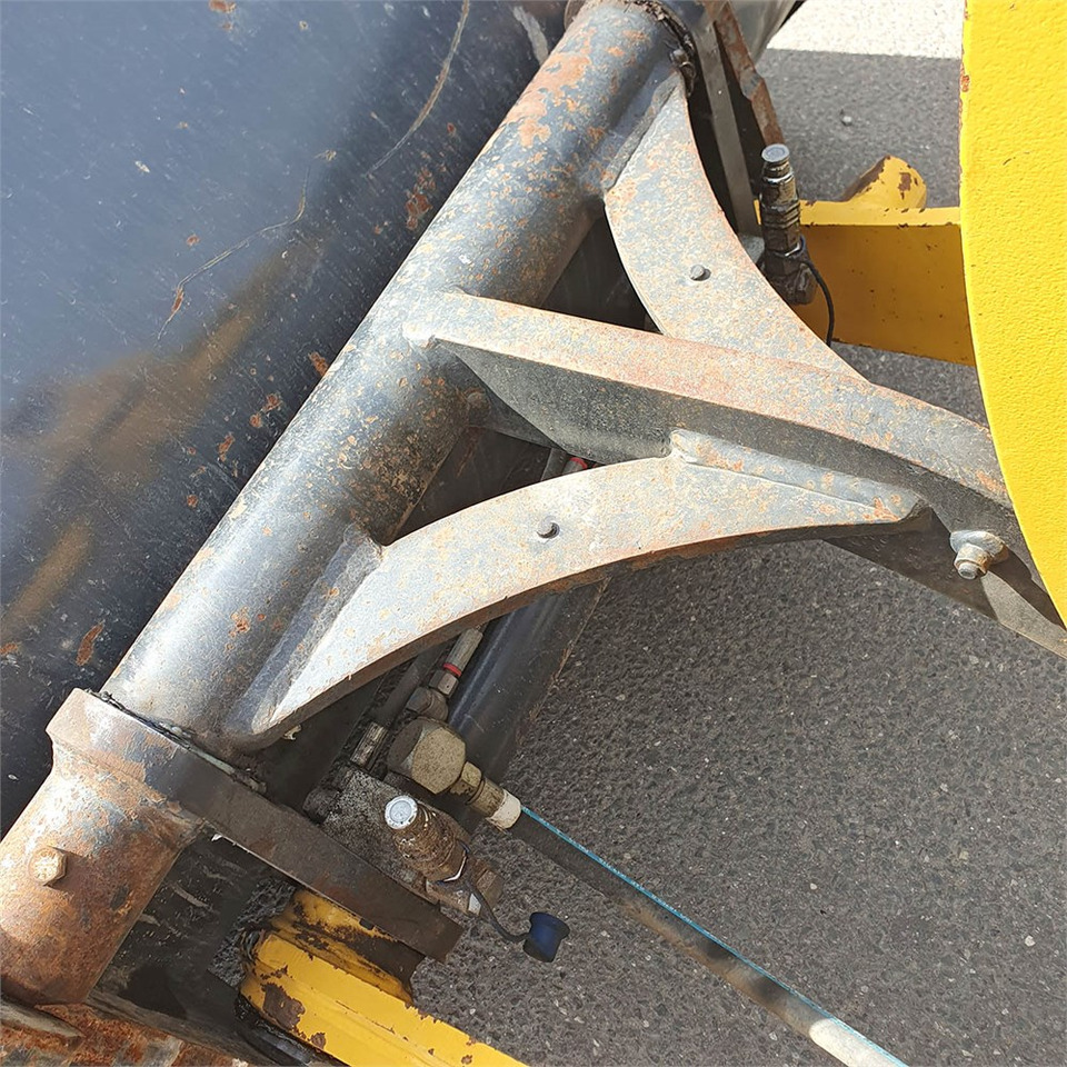 Chargeuse sur pneus Komatsu WA70 M-8 EO