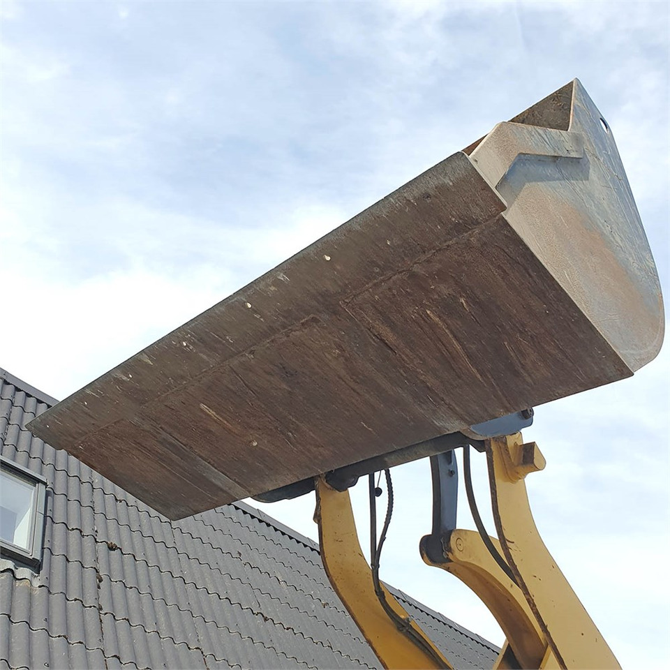 Chargeuse sur pneus Komatsu WA70 M-8 EO