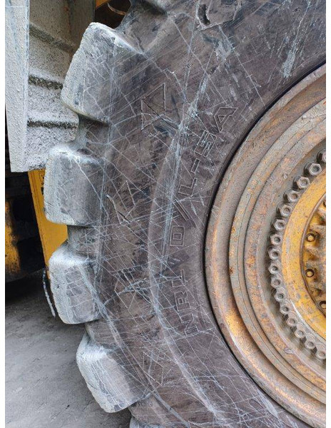 Chargeuse sur pneus Komatsu WA800-3