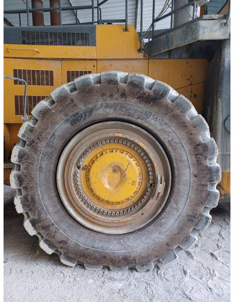 Chargeuse sur pneus Komatsu WA800-3