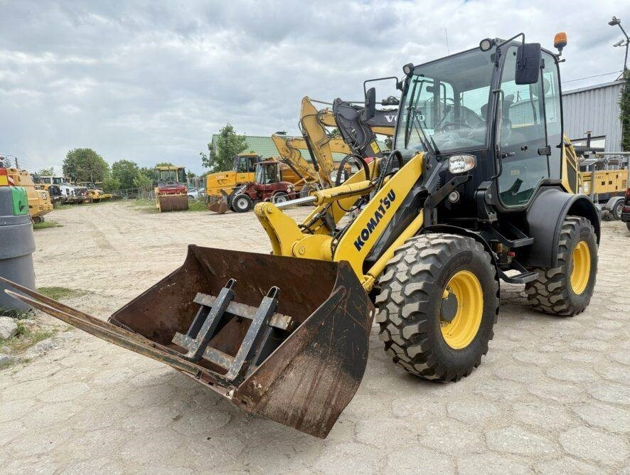 Chargeuse sur pneus Komatsu WA80M-7
