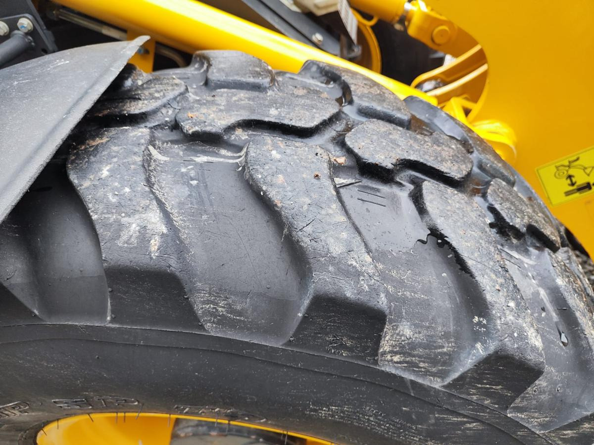 Chargeuse sur pneus Komatsu WA80M-8