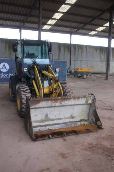 Chargeuse sur pneus Komatsu WA80-5