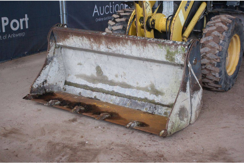 Chargeuse sur pneus Komatsu WA80-5