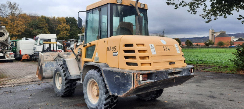 Chargeuse sur pneus Komatsu WA95-3